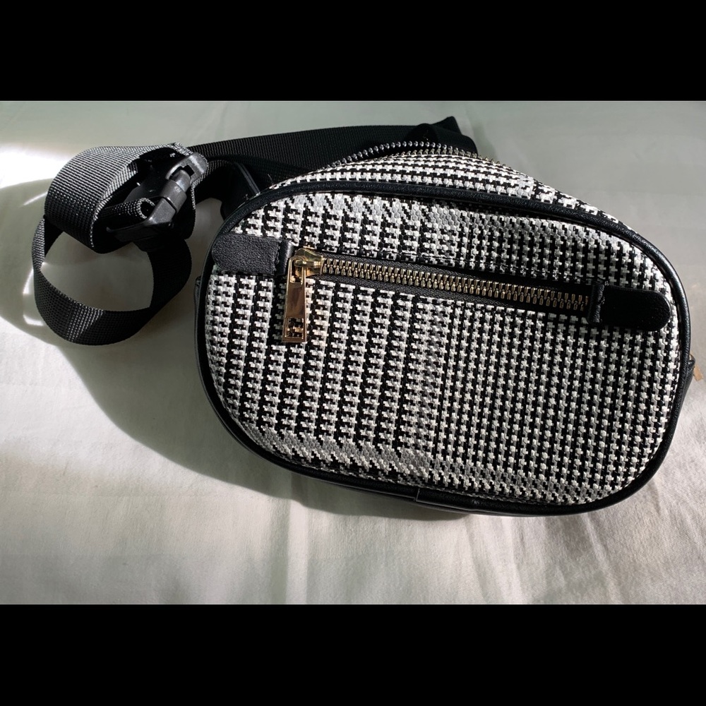 Plaid Fanny Pack- Adjustable!